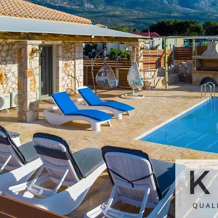 Leo's Stone Made Villa! * Karavados