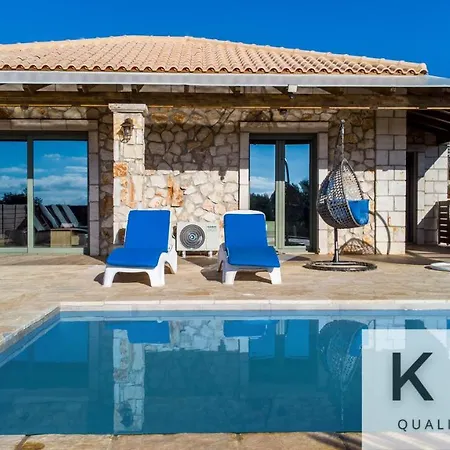 Leo's Stone Made Villa! Karavados