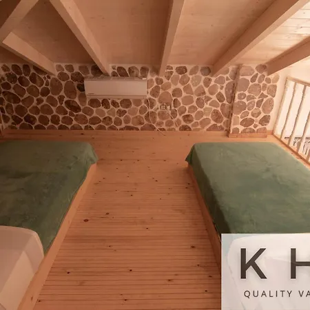Leo's Stone Made Villa! Karavádhos