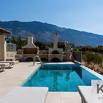 Leo's Red Stone & White Stone Made Villas, 2 With Private Pool In Village 빌라 *