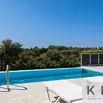 Leo's Red Stone & White Stone Made Villas, 2 With Private Pool In Village