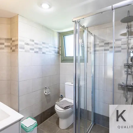 Leo's Red Stone & White Stone Made Villas, 2 With Private Pool In Village *