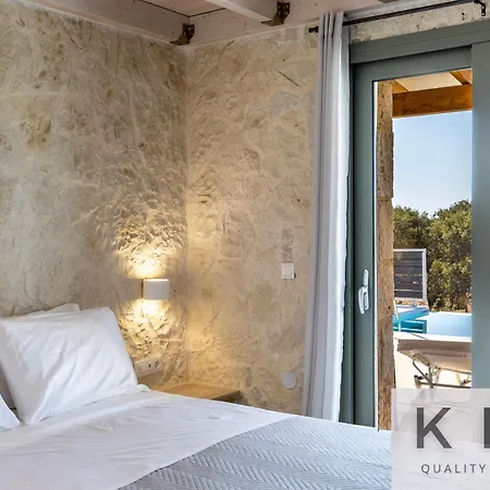 Villa Leo's Red Stone & White Stone Made Villas, 2 With Private Pool In Village