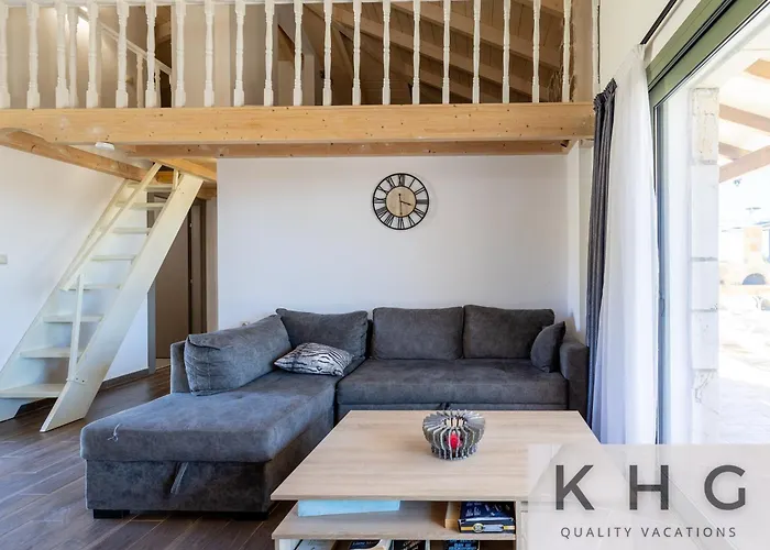 Leo's Red Stone & White Stone Made Villas, 2 With Private Pool In Village * Karavados