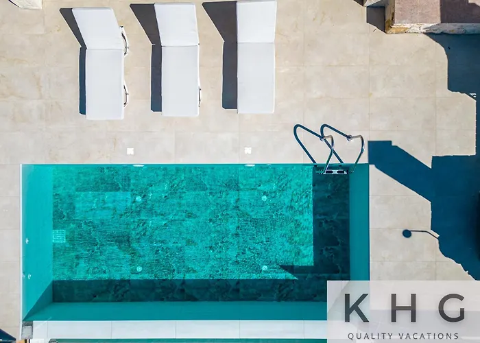 וילה Leo's Red Stone & White Stone Made Villas, 2 With Private Pool In Village Karavádhos