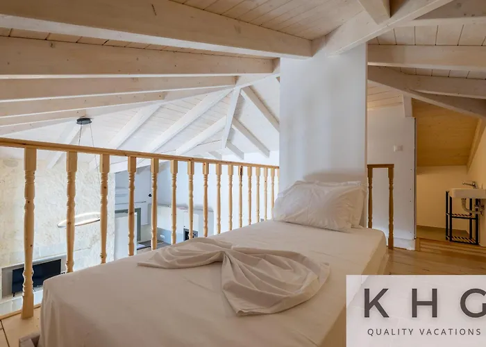 וילה Leo's Red Stone & White Stone Made Villas, 2 With Private Pool In Village Karavádhos