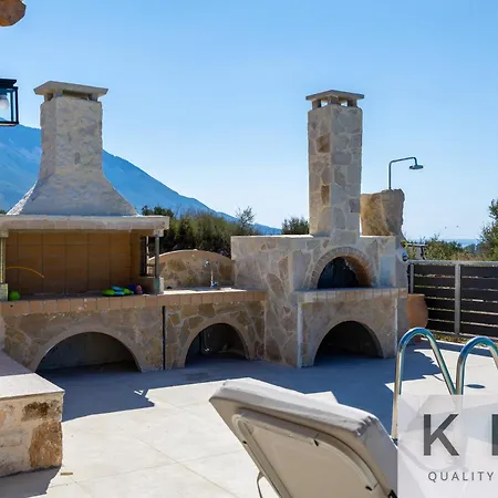 Leo's Red Stone & White Stone Made Villas, 2 With Private Pool In Village Vila *