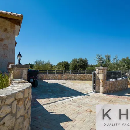 Vila Leo's Red Stone & White Stone Made Villas, 2 With Private Pool In Village *
