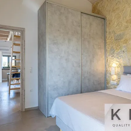 Vila Leo's Red Stone & White Stone Made Villas, 2 With Private Pool In Village Karavádhos